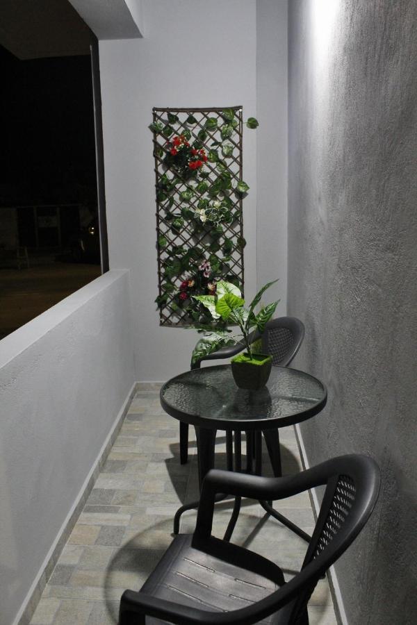 Vaso'S Apartment Heraklion Exteriör bild